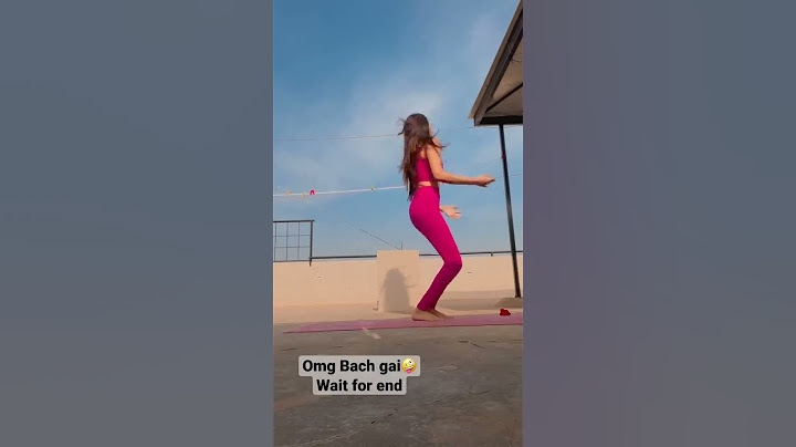 Maan meri Jaan | Yoga ke time pe #shorts bana rahi thi 🤪 bach gai #bindasskavya