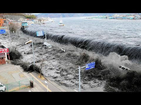 Гнев природы! Мощь цунами...