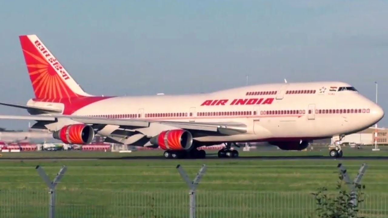 Air India - Government / Boeing 747-437 / landing for G20 summit at Hamburg Airport