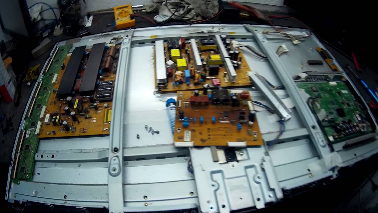 LG 42PW350B - Liga o relé da fonte e desliga (curto nos Tran. 30F124 ...