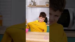 How to feed a kid when he refuses to eat? All you need is Daddy's T-shirt! | Parenting Hacks #shorts