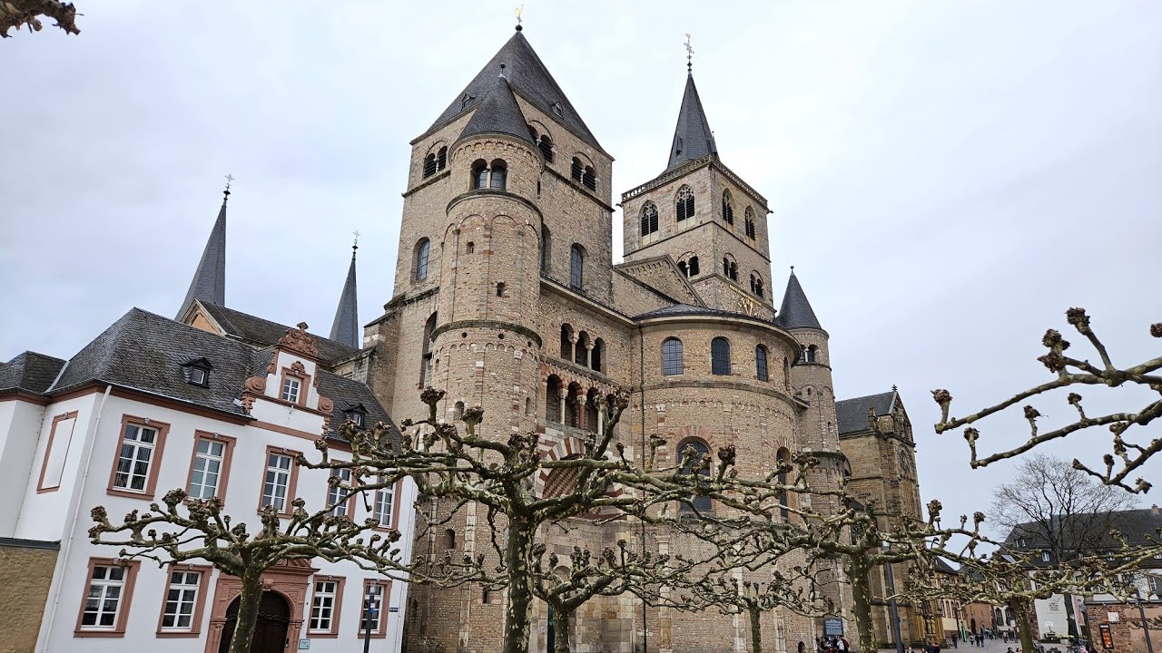 Trier (TR) Altstadt Hoher Dom St. Peter : Glocken 8-2