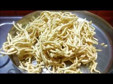 How to make Bhavnagari Gathiya | भावनगरी गांठिया | ગુજરાતી ભાવનગરી ગાંઠિયા | Farsan recipe | Namkeen | Indian Street Food (Khana pakana)