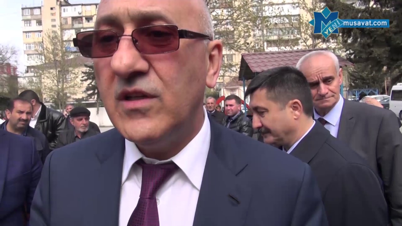 Nizami rayon sakinləri icra başçısı ilə görüşdü:Problemlər dinlənildi