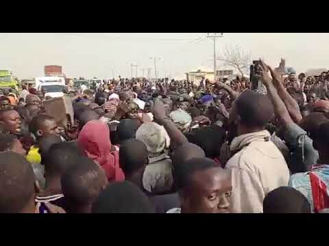 Residents Blocked Roads, Protest Over High Living Cost In Minna