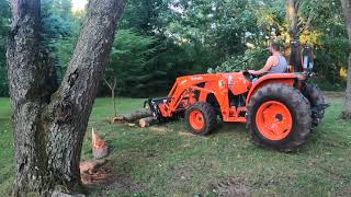 Kubota MX6000 - Cleaning up after Storm