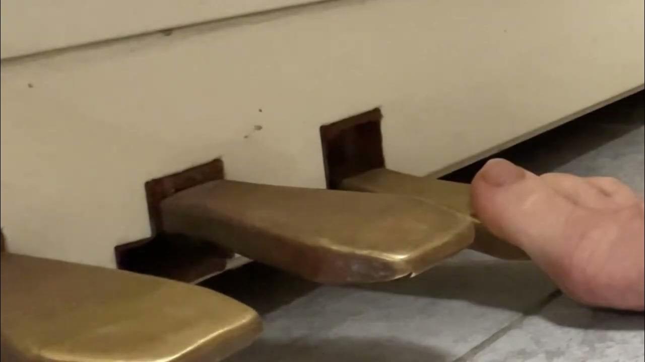 Piano pedal movement #practicingpiano #music - YouTube
