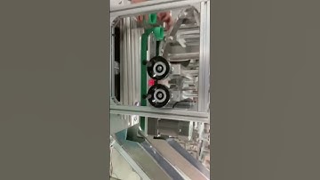 Automatic bottle cap pressing machine