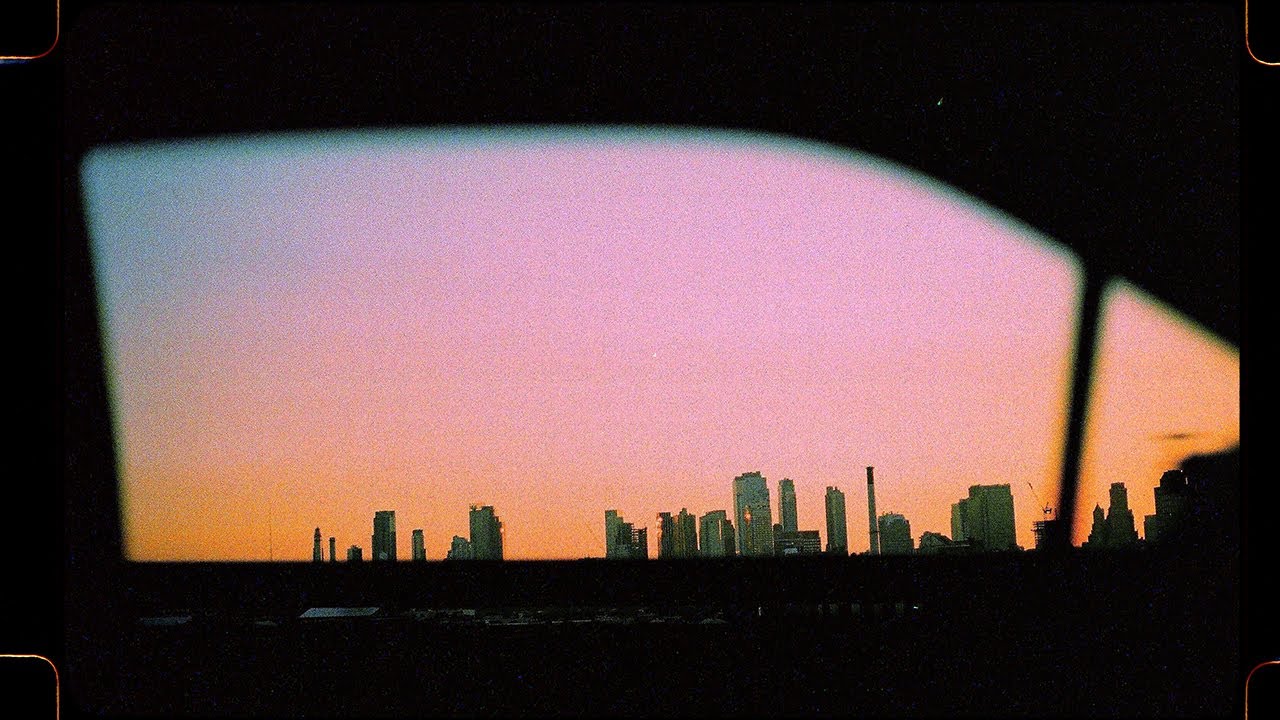 ⁣RAVVER // Rearview Sunset