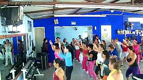 CARINA MONDRAGN EN "SUPER CLASE" DE ZUMBA FITNESS ...