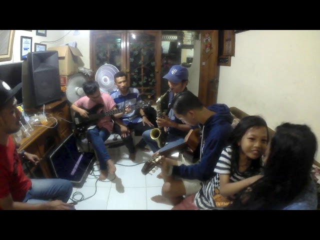 masih latihan musik rohani Kristen class=