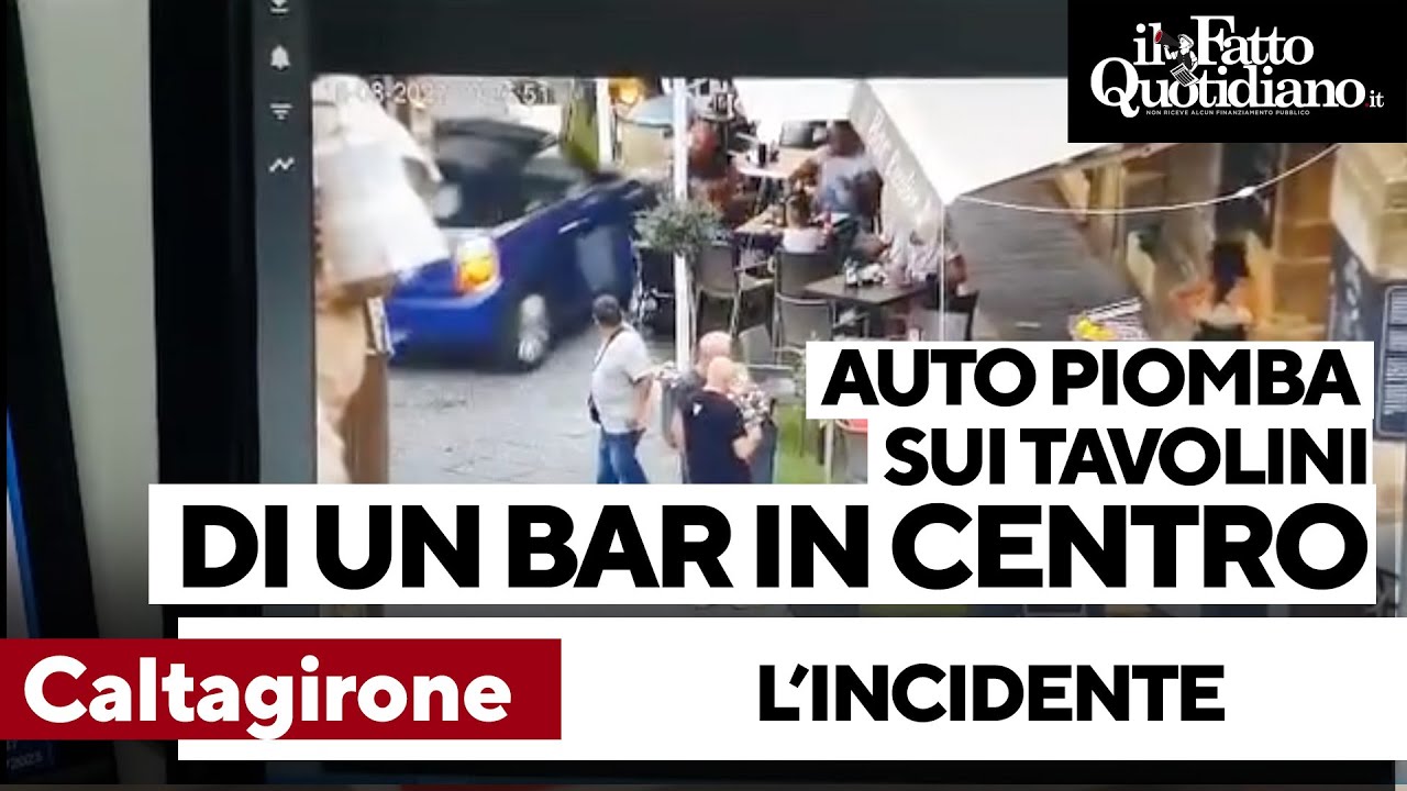 Incidente a Caltagirone, piomba con l'auto sui tavolini di un bar in centro: sei feriti (non gravi)