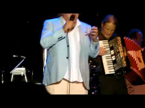 Cadillac - Benny Anderssons Orkester, Tommy Körberg