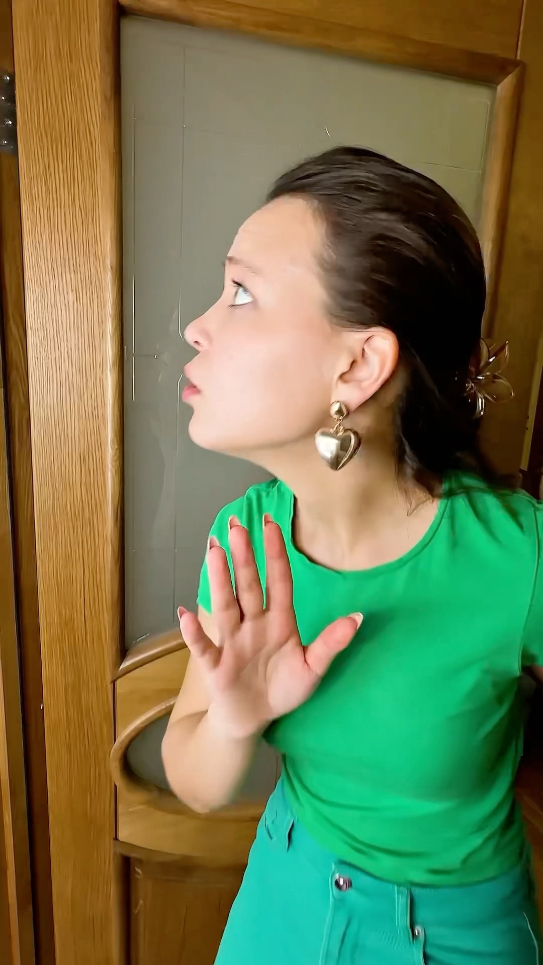 КТО ЖЕ ЖУЕТ???