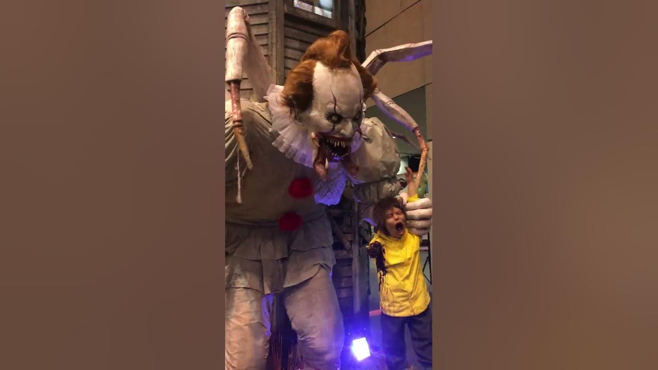 Pennywise and Georgie | Transworld Halloween and Haunt show