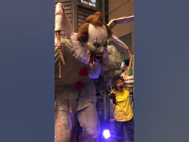 Pennywise and Georgie | Transworld Halloween and Haunt show