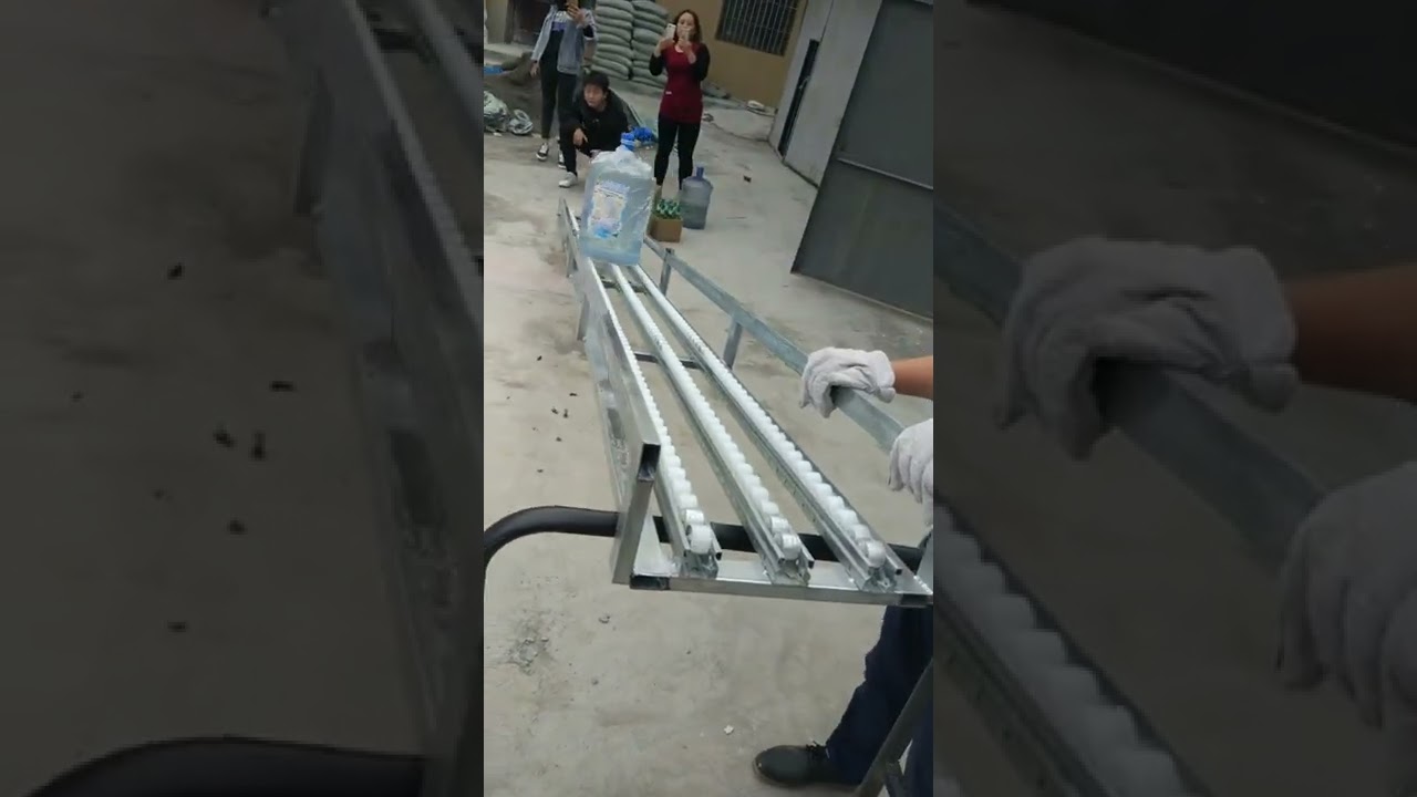 The unloading chute with guardrail can be customized according to your requirements