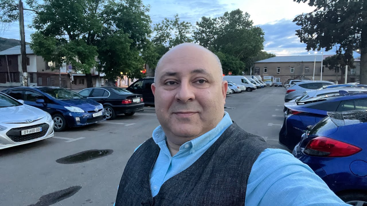 Тбилиси. Утро на проспекте Богдана Хмельницкого, ныне- Габриэла Салоса ...