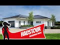 Haustour: Moderner Bungalow für barrierefreies Wohnen von Fertighaus Weiss | Hausbau Helden