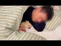 どんなに眠くても大好きなパパが寝るまで待ち続ける甘えん坊チワワ