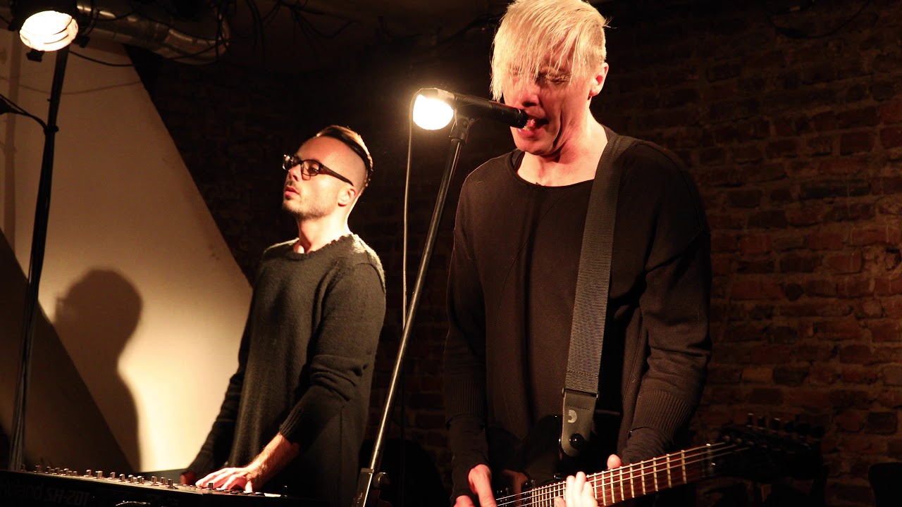 Thin Flesh - TRAITRS - live at special intimate live show by MiniCave / Dark Skies Over Witten