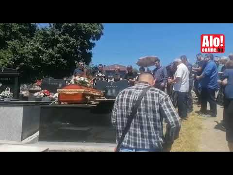 Banja Luka ispratila čuvenu teta Ružu na vječni počinak: Sahrani prisustvovao veliki broj građana