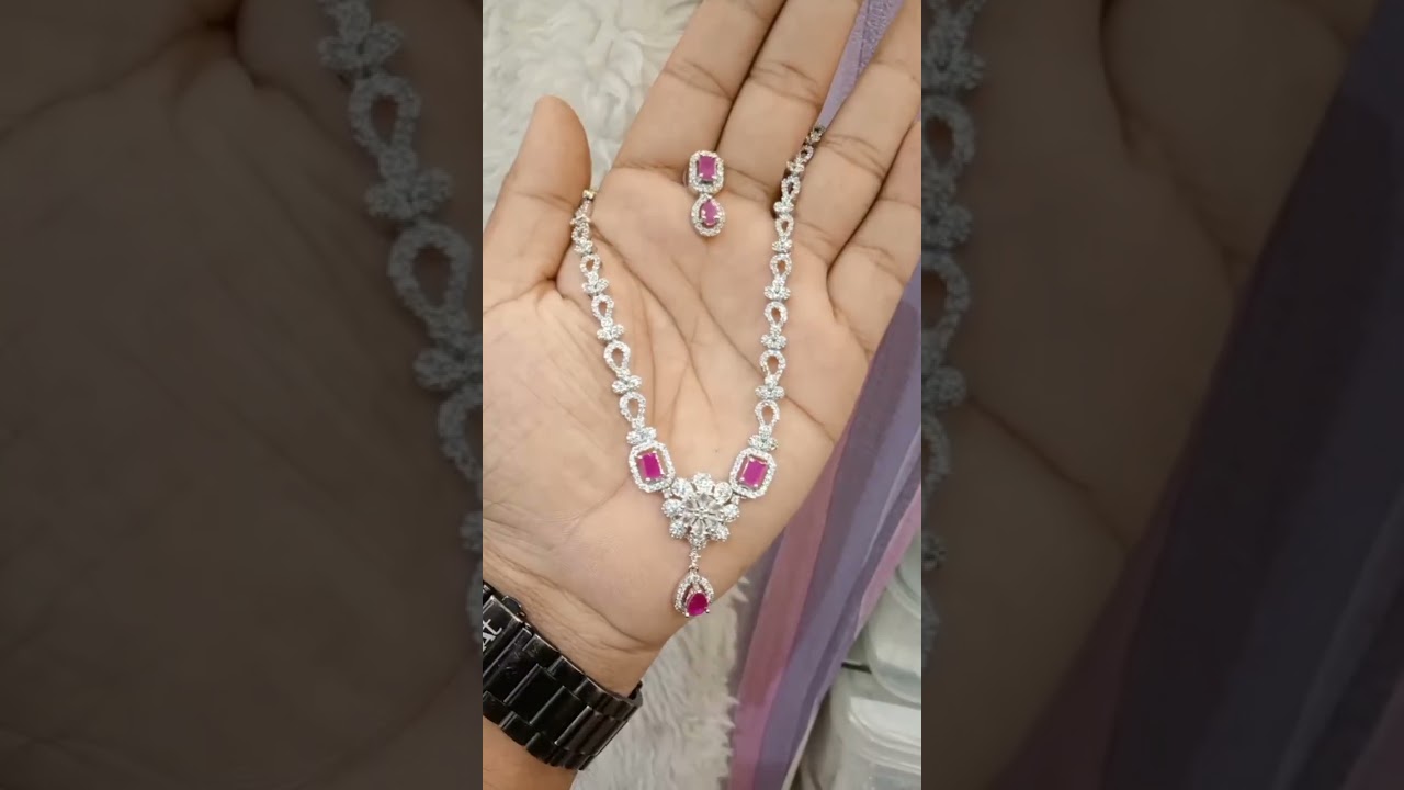 most trending necklace available in MN fashion for orders message me courier available 6303839092