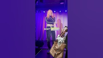 The tiniest heckler. 🫨