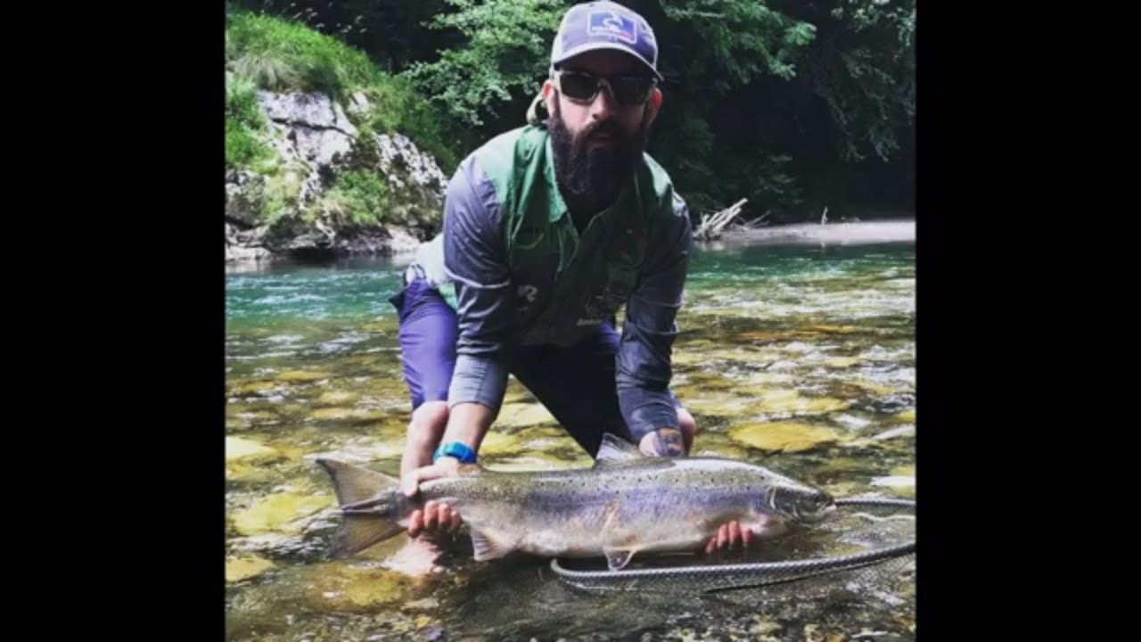 ⚠️ ⛔️ Salmones a mosca especialmente divertidos 😅  (FlyasturGuíass de pesca)