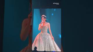 Zhao Lusi sings “Forever star” at her birthday fanmeeting Resimi