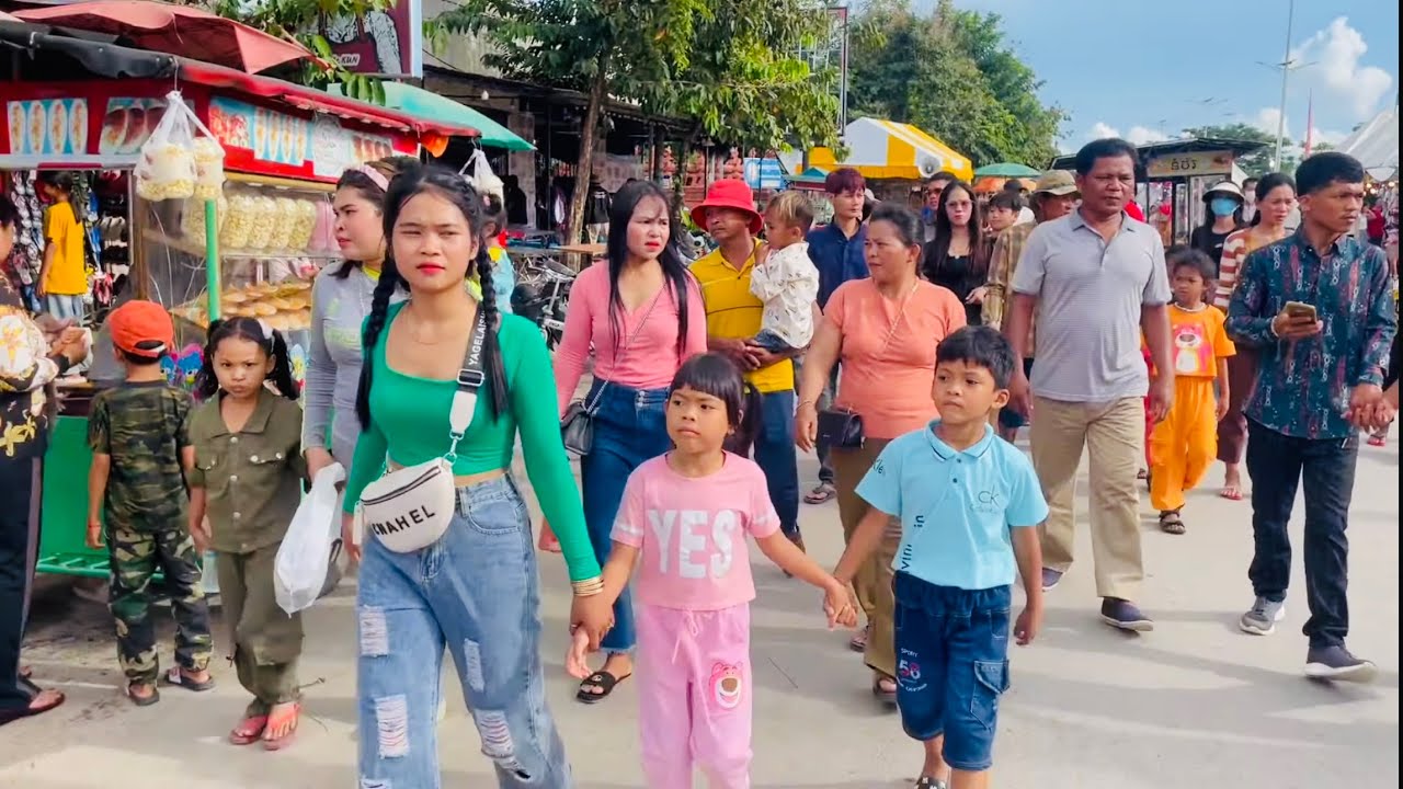 Having a good time at the Water Festival in Battambang City