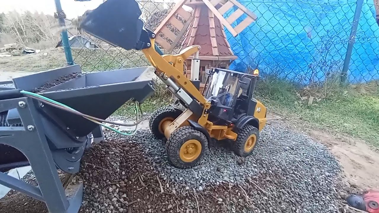 Sieben mit der neuen Siebanlage 