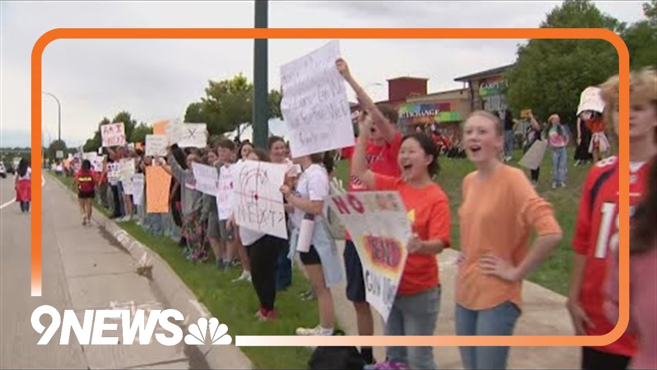 Students hold walkout to protest gun violence in schools