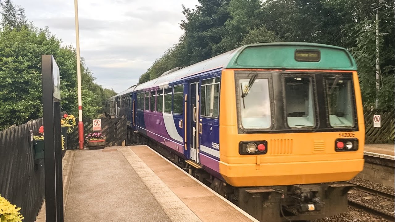 Class 142 Pacer 142005 with Class 155 Super Sprinter 155341 at ...