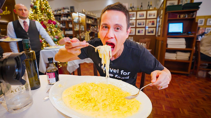 Original Fettuccine Alfredo in Rome - Why Do Italians Hate This?? 🇮🇹