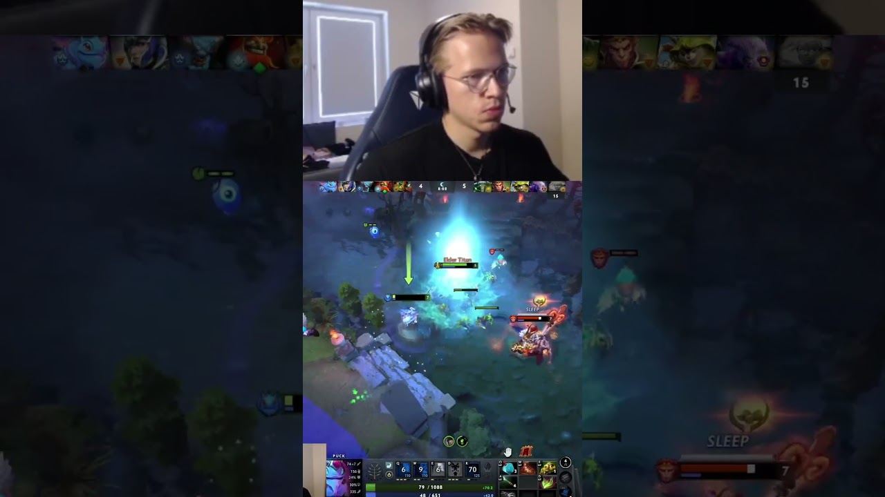 This is how Topson plays Puck 