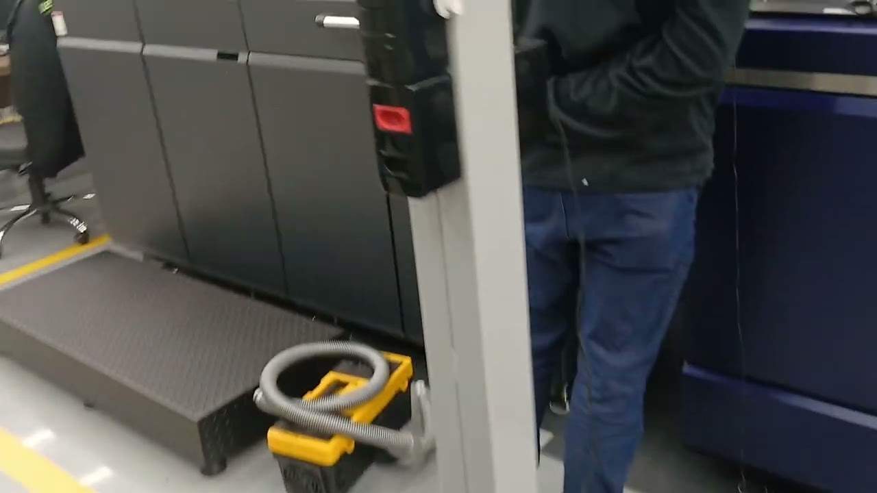 Konica AccurioLabel 400 