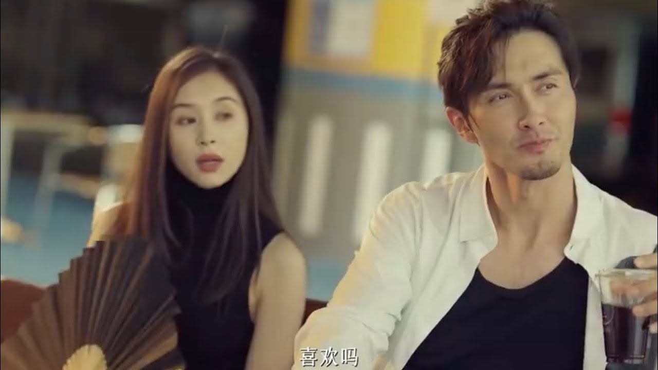 #玫瑰丛生# 晓兮@王子文Ava 假装韩国人搭讪安缪@黄灿灿acan ，机智帮老宫@深情的高伟光 成功要到微信～#高伟光 #高偉光 8 ​