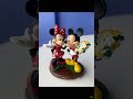 Yapıştırdı Öpücüğü! 😘 Mickey'den Beklenmedik Hareket