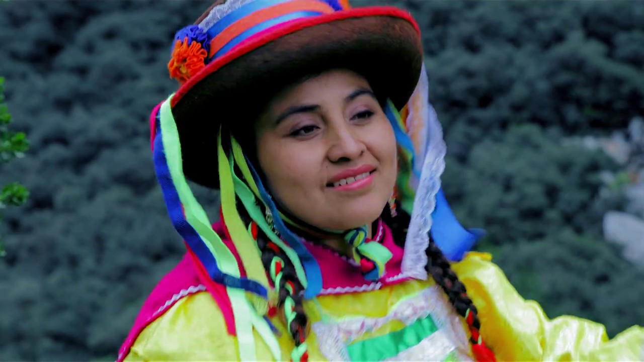 Yesenia Saenz - Mix huaynitos en quechua - Primicia 2018