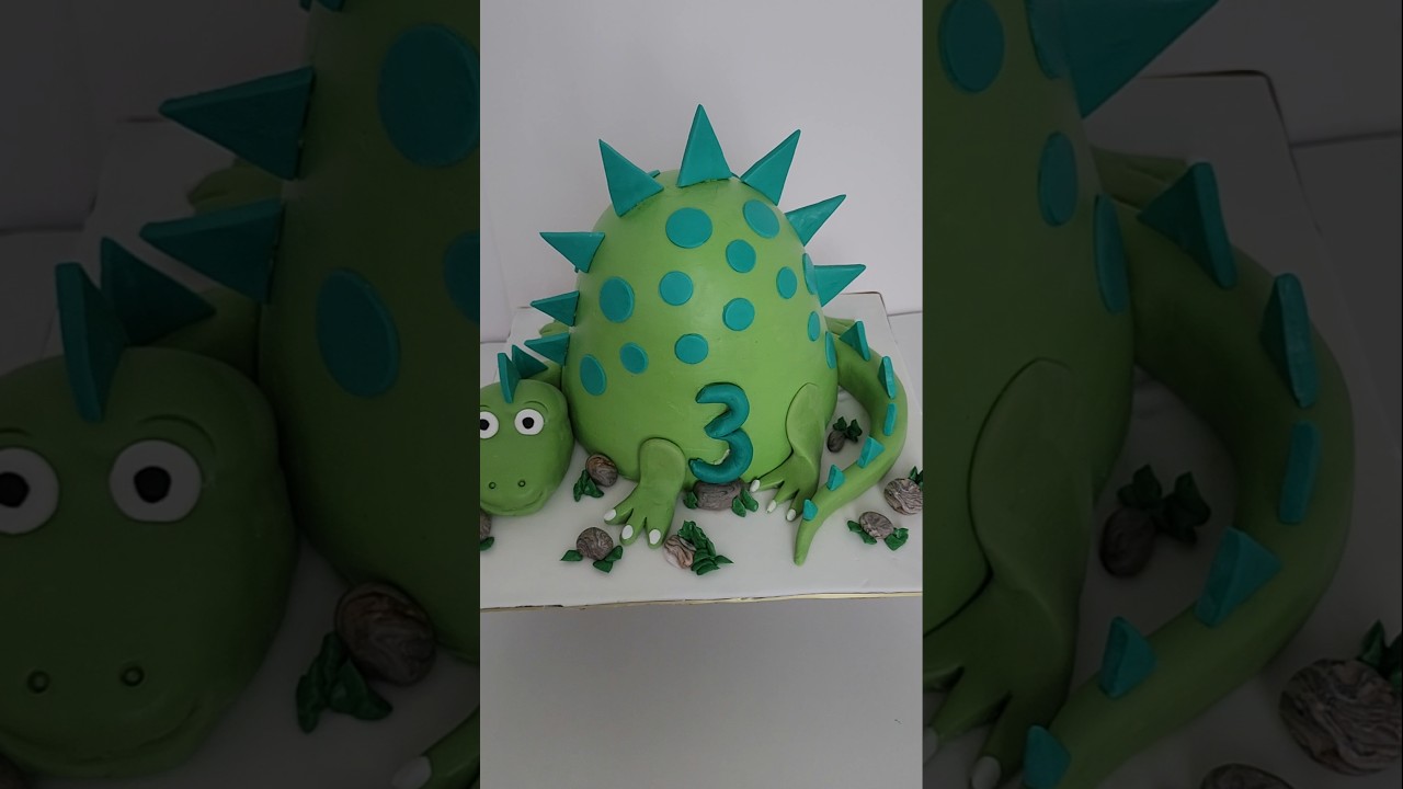 3D Dinosaur Cake 