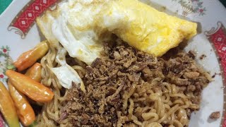 Download Lagu makan malam,,mie goreng MP3 Download Lagu makan malam,,mie goreng MP3