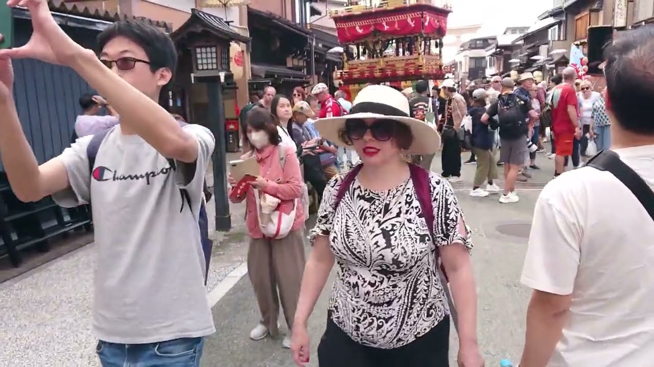 【秋の高山祭り　2】　岐阜県高山市　2025年10月９日（木）