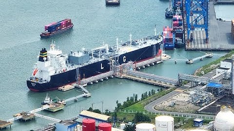 Tiên phong trong chuyển dịch năng lượng và tăng trưởng xanh bền vững