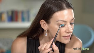 How do you apply glitter eye makeup? | wikiHow Asks a Clean Beauty Expert