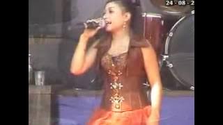 Download lagu Orang Asing - MONATA