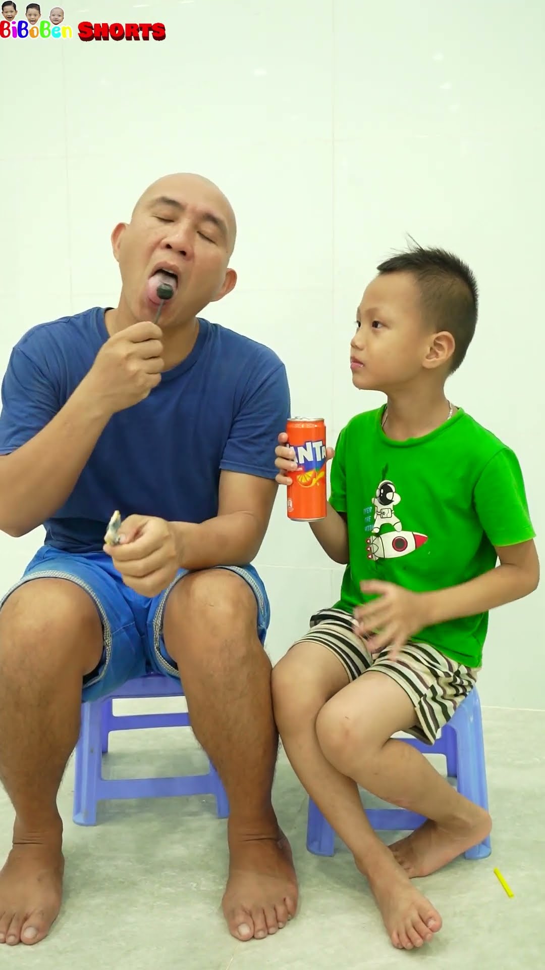 Funny video | Lollipop and Fanta ?