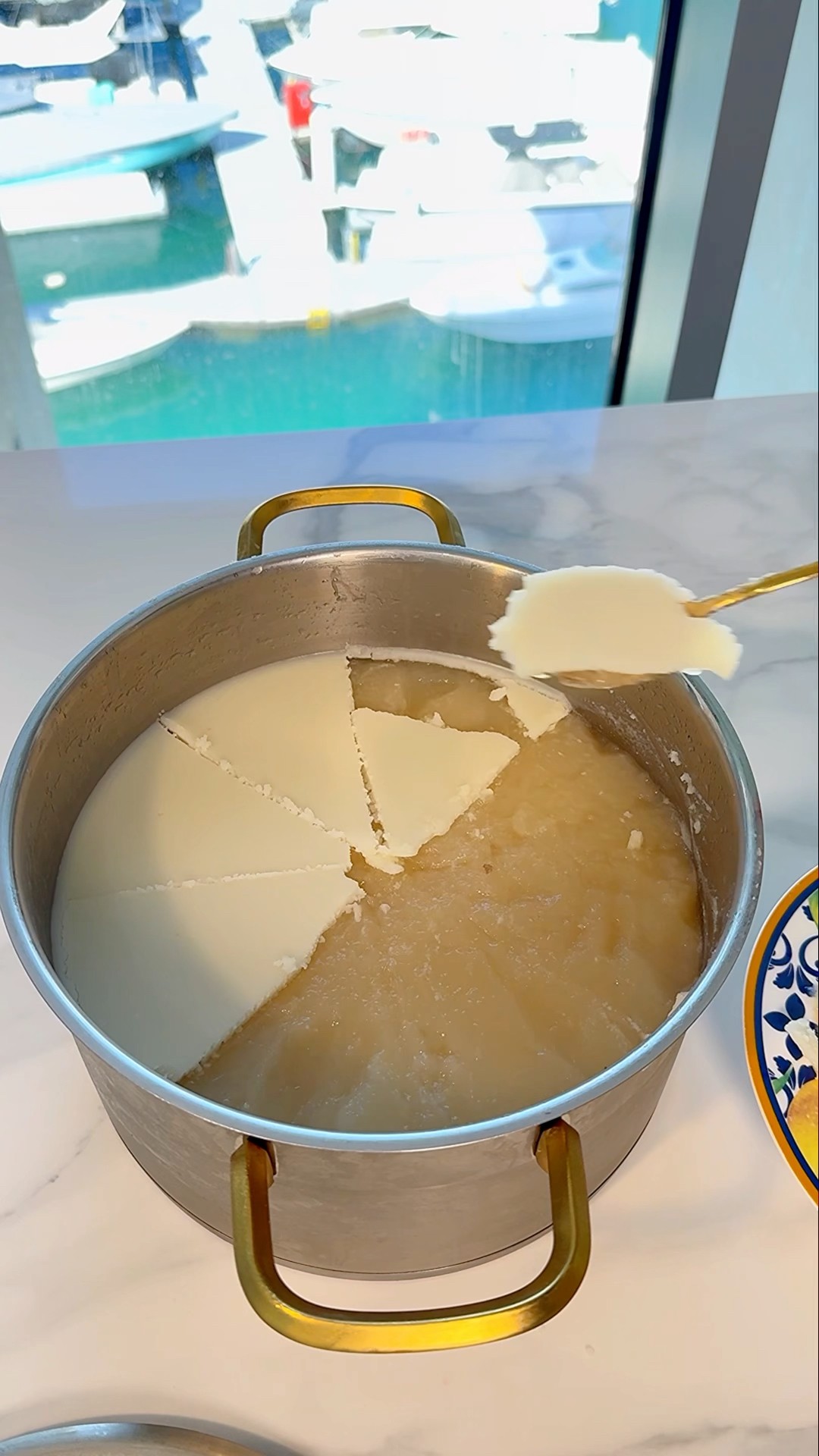 يلا مين بعدو ما شاف الطريقة بالتفصيل لازم تشوفوها بالفديو الي قبل ???جيلاتين بقري #bonebroth