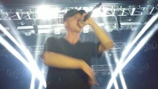 Video thumbnail of "Warm Up - NF Live @ The House of Blues"