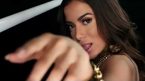 Anitta - Si O No (feat Maluma) | Video Oficial